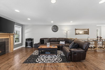 23 Wood Lily Lane • Middlesex Centre, ON photo 7