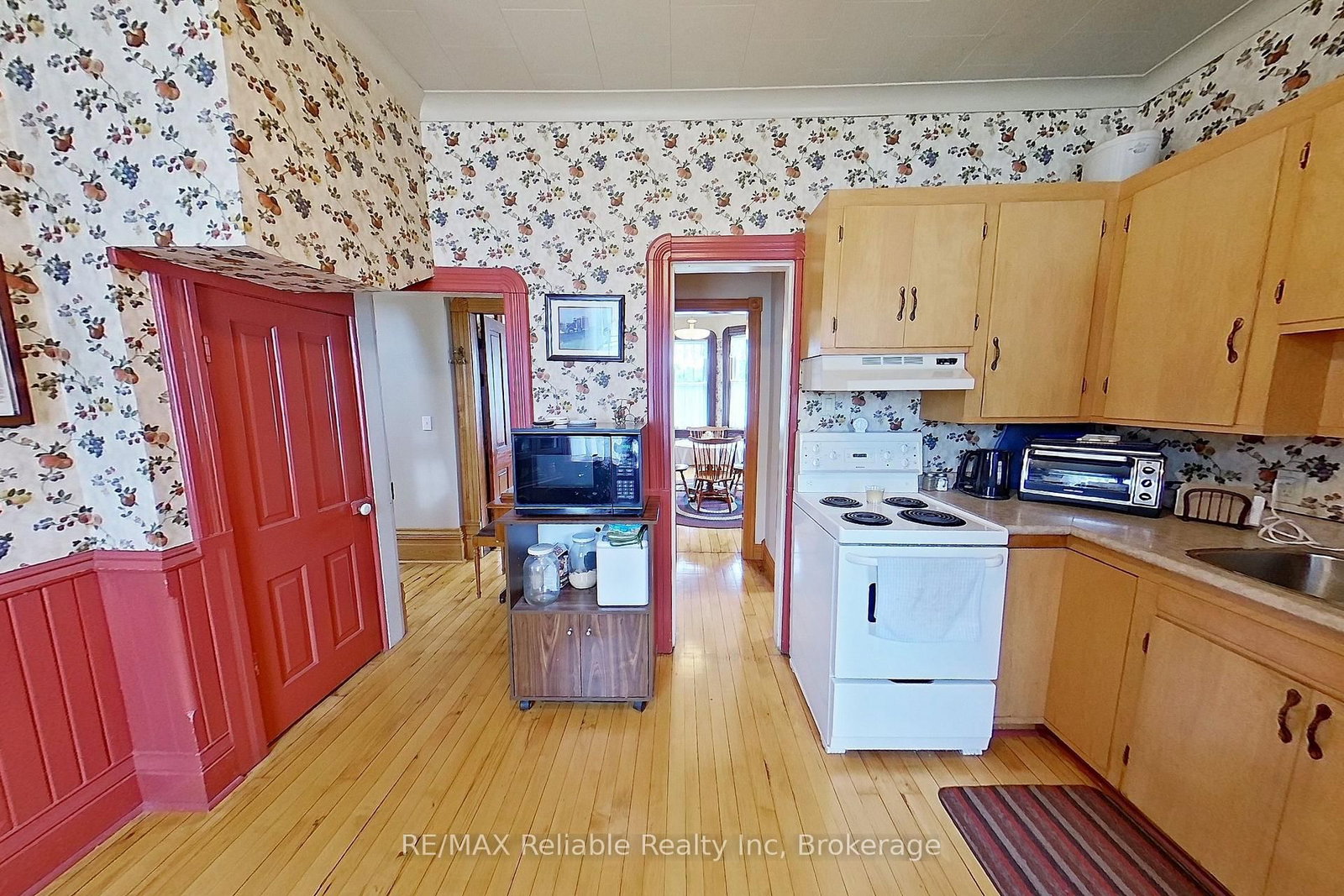 33 Princess Street E • Central Huron, ON photo 12
