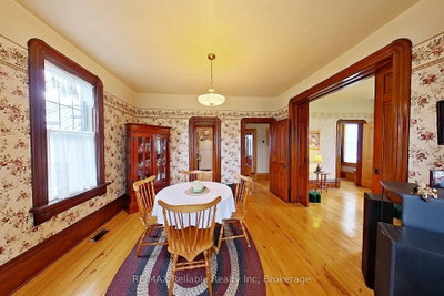 33 Princess Street E • Central Huron, ON photo 5