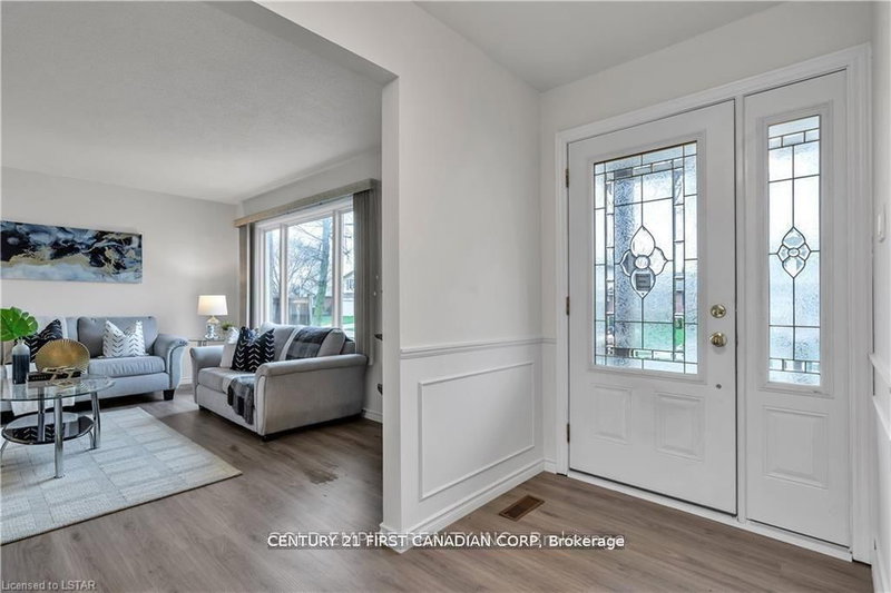 53 Archer Crescent