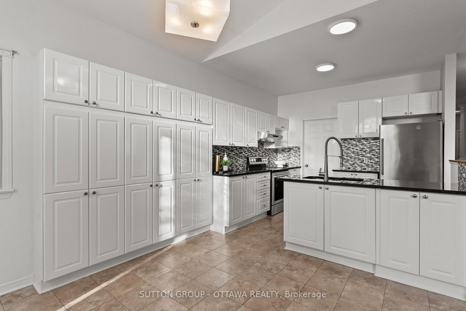 4105 WOLFE POINT Way • Ottawa, ON photo 13
