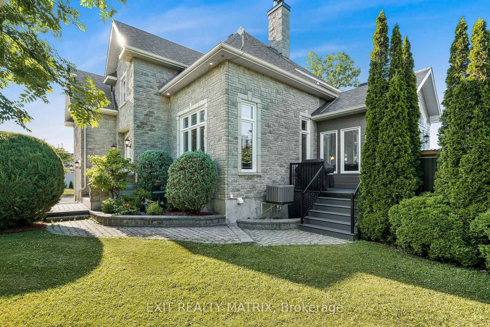 115 Gascon Street • Alfred and Plantagenet, ON photo 5