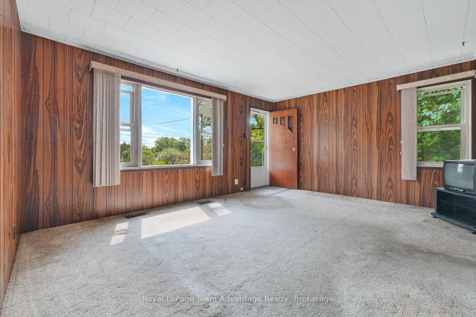 13 Burritt Street • Parry Sound, ON photo 11