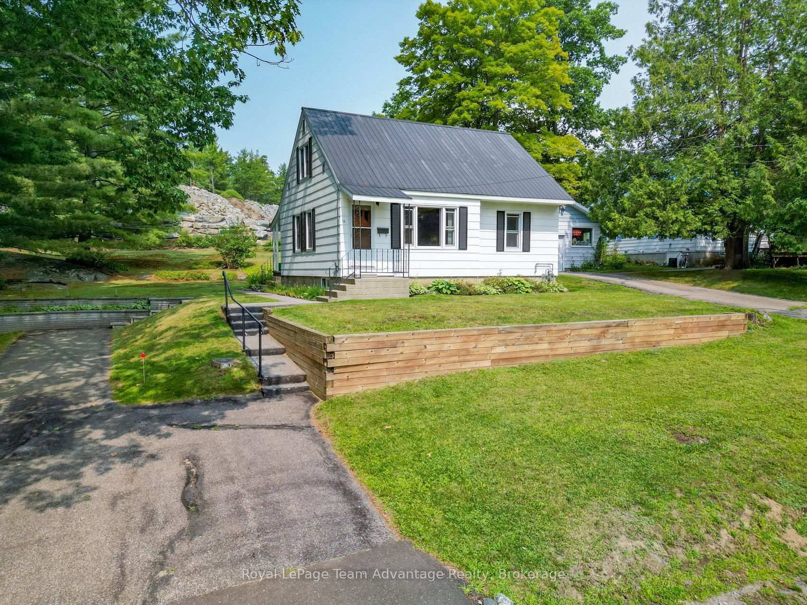 13 Burritt Street • Parry Sound, ON photo 39