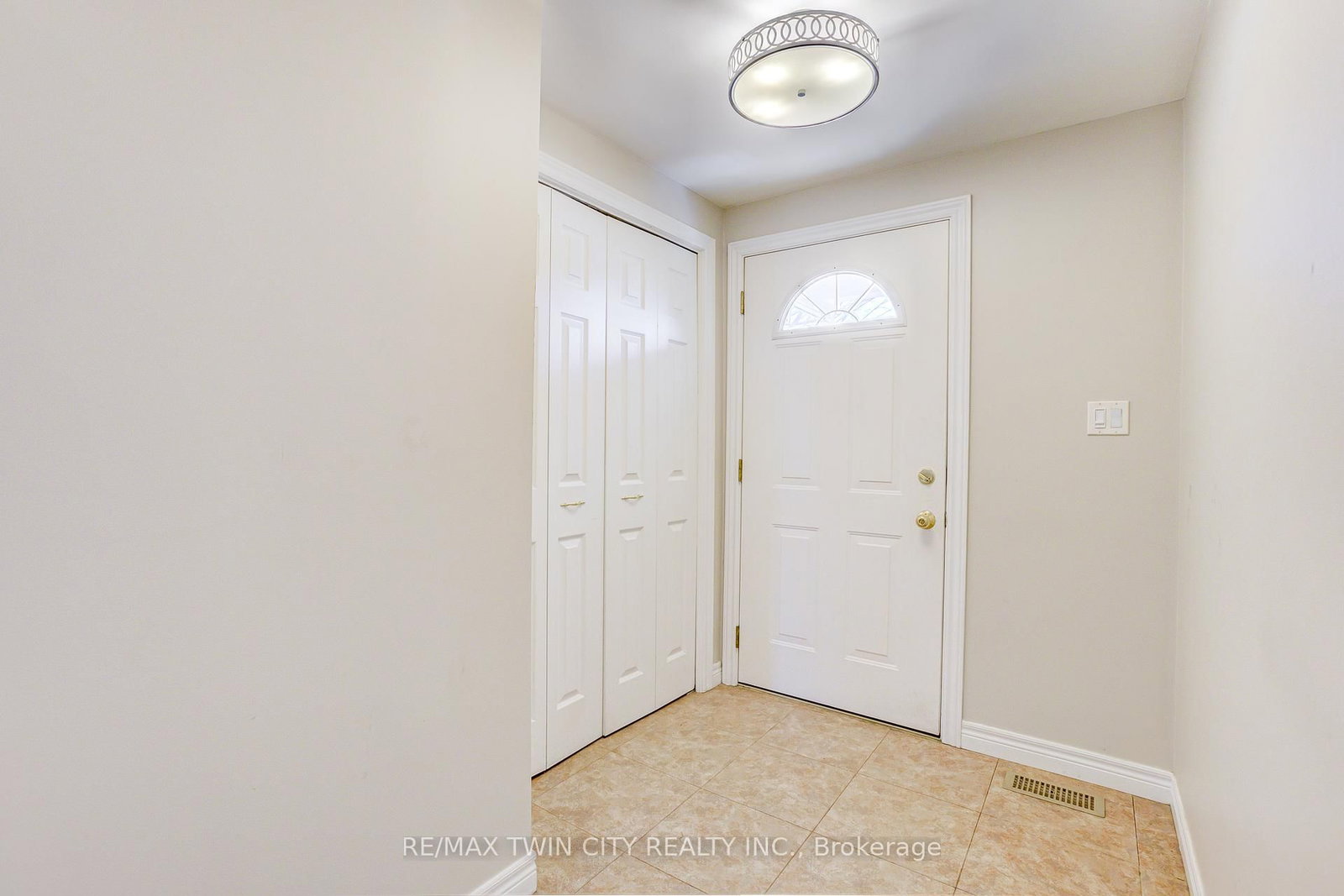 22 Blackhorne Crescent • Kitchener, ON photo 3