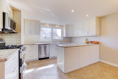 22 Blackhorne Crescent • Kitchener, ON photo 4