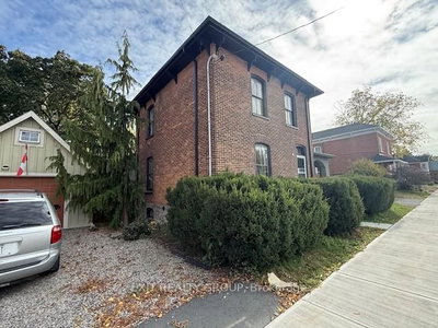 368 Picton Main Street • Prince Edward County, ON photo 4