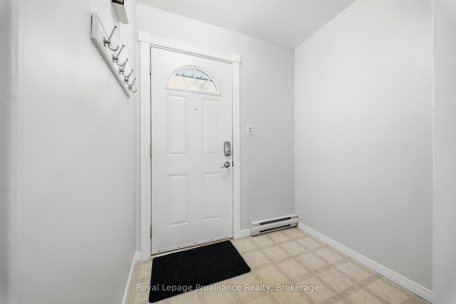 19 Prince of Wales Drive • #B • Belleville, ON photo 5