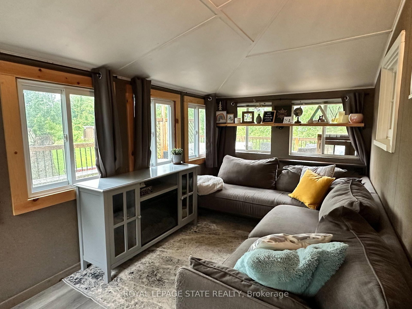 716 Sandy Bay Road • Haldimand, ON photo 8