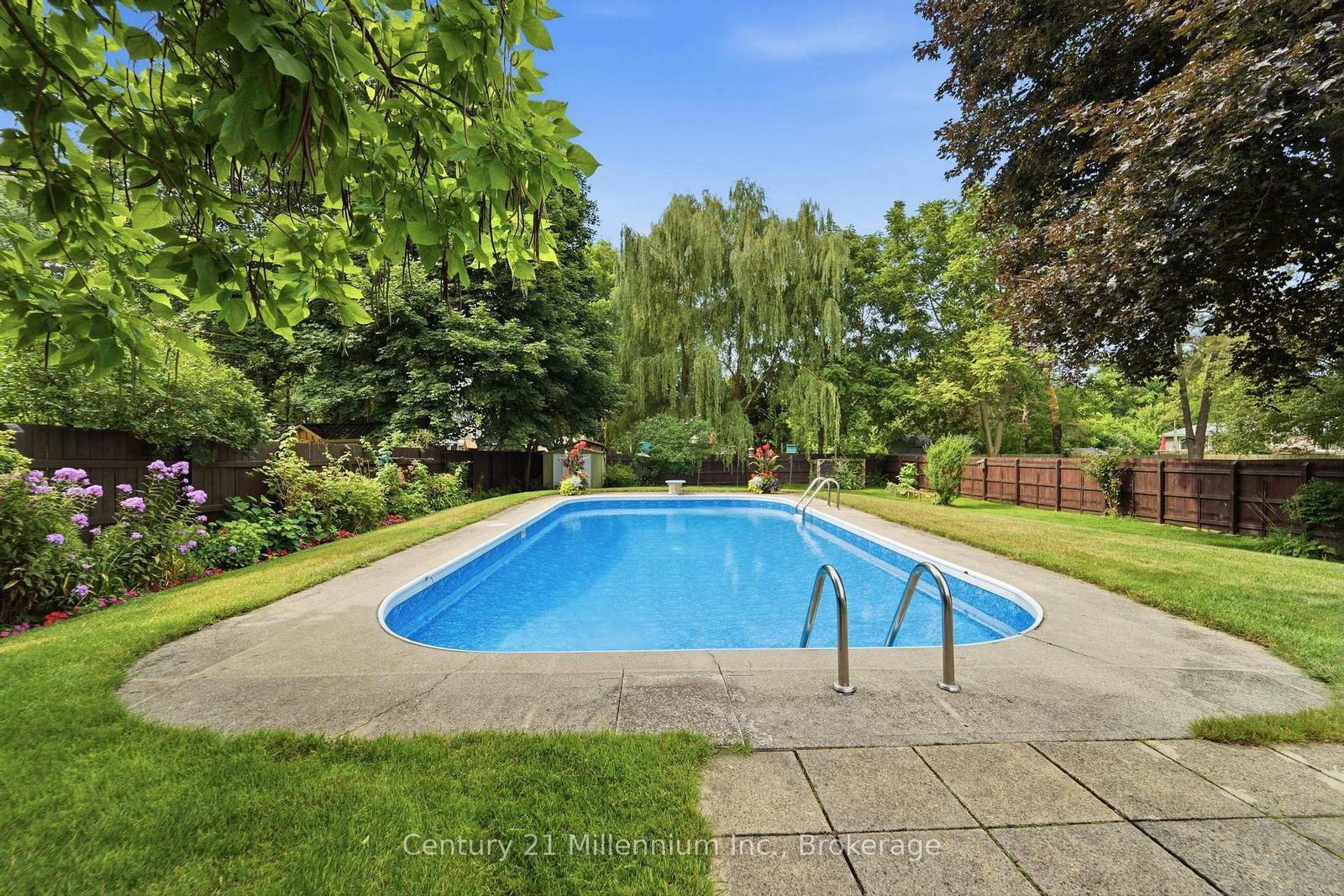 266 Parker Street • Kincardine, ON photo 4