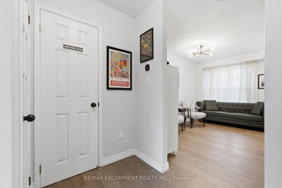 141 Cleghorn Drive • Hamilton, ON photo 6