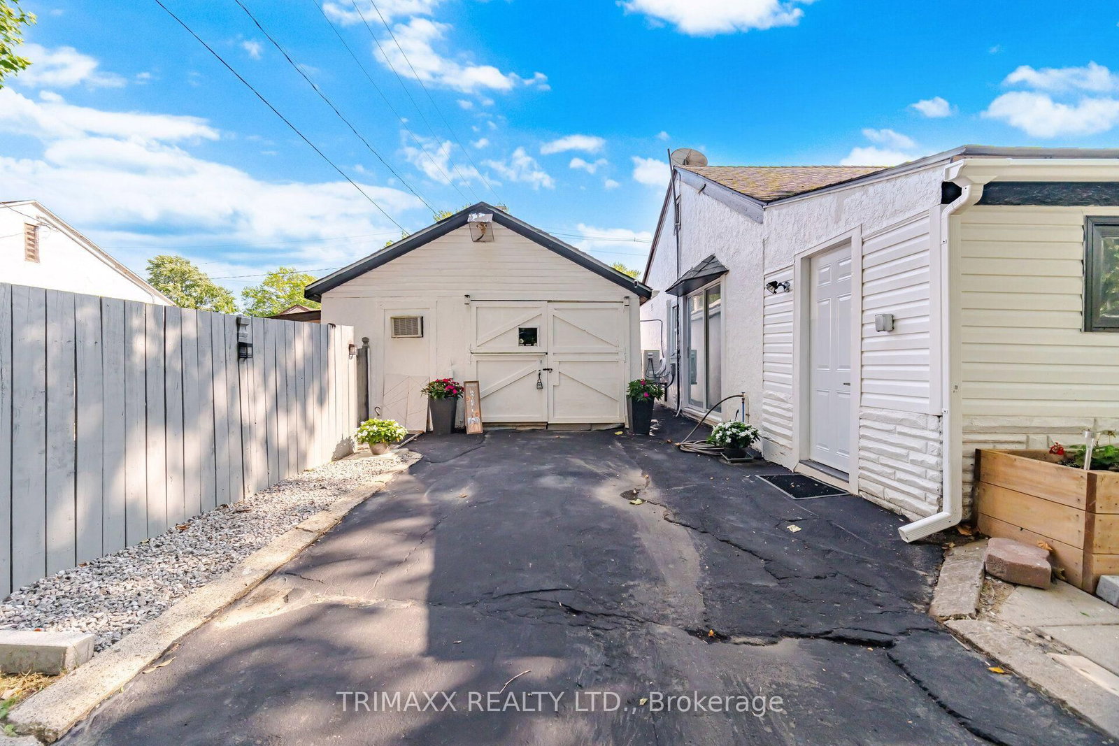 34 DOVER Road • Welland, ON photo 34