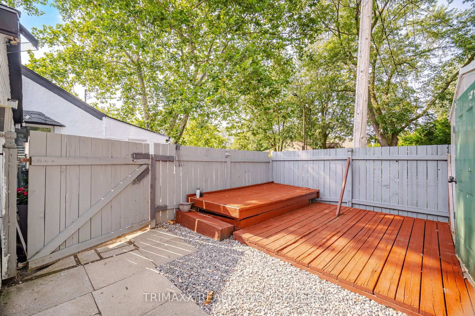 34 DOVER Road • Welland, ON photo 37