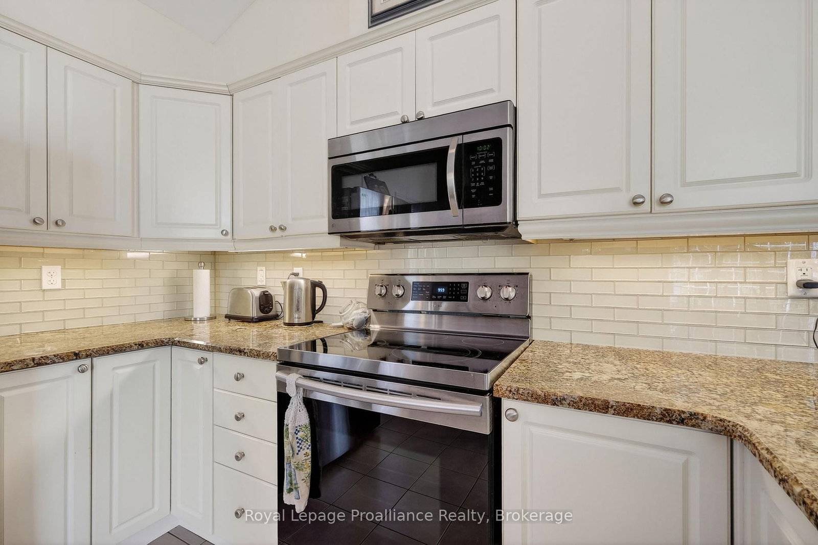 325 Densmore Road • #402 • Cobourg, ON photo 16