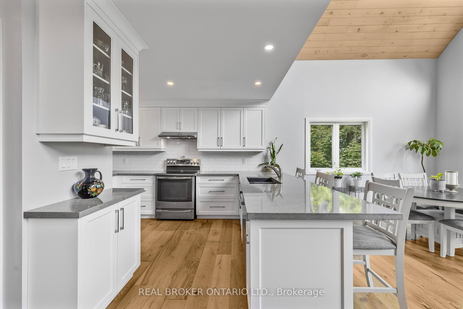 1 McKowen Road • McKellar, ON photo 10