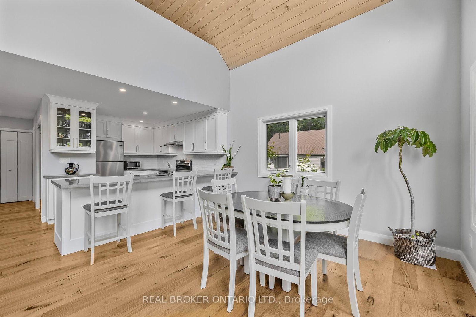 1 McKowen Road • McKellar, ON photo 5