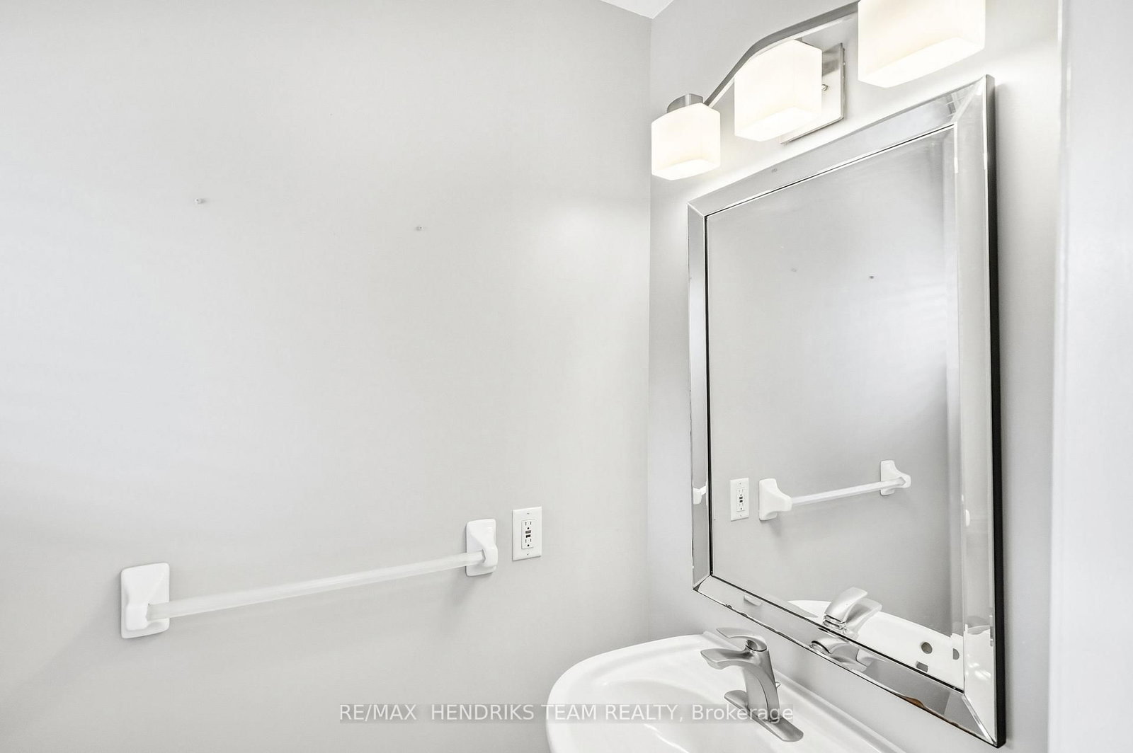 19 Mcbride Drive • St. Catharines, ON photo 5