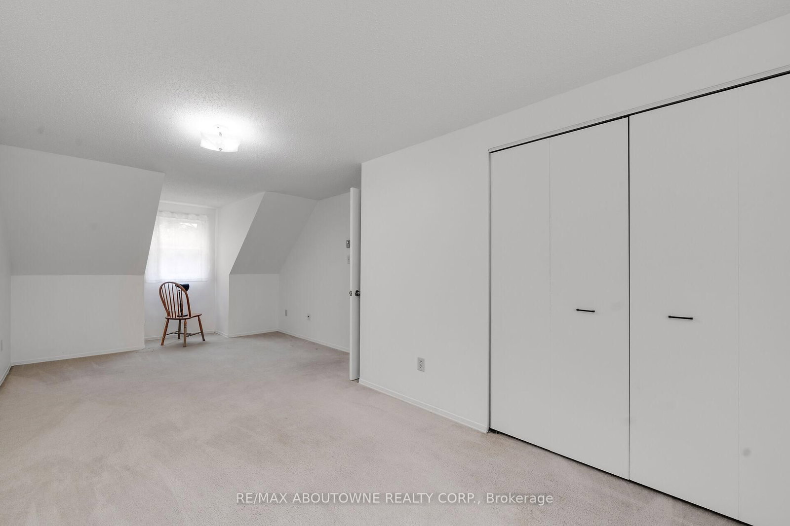 678 Edinburgh Road S • Guelph, ON photo 17