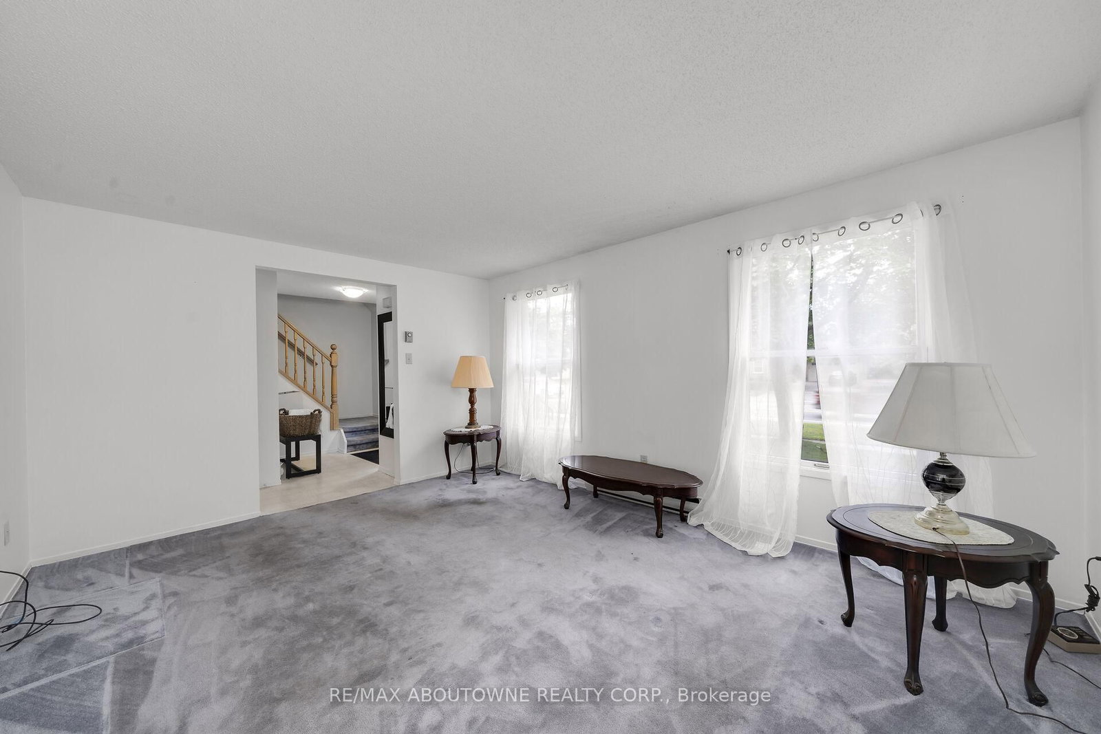 678 Edinburgh Road S • Guelph, ON photo 5