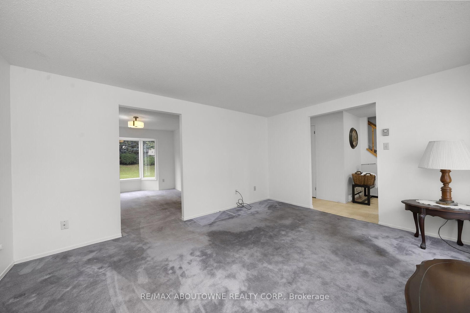 678 Edinburgh Road S • Guelph, ON photo 6