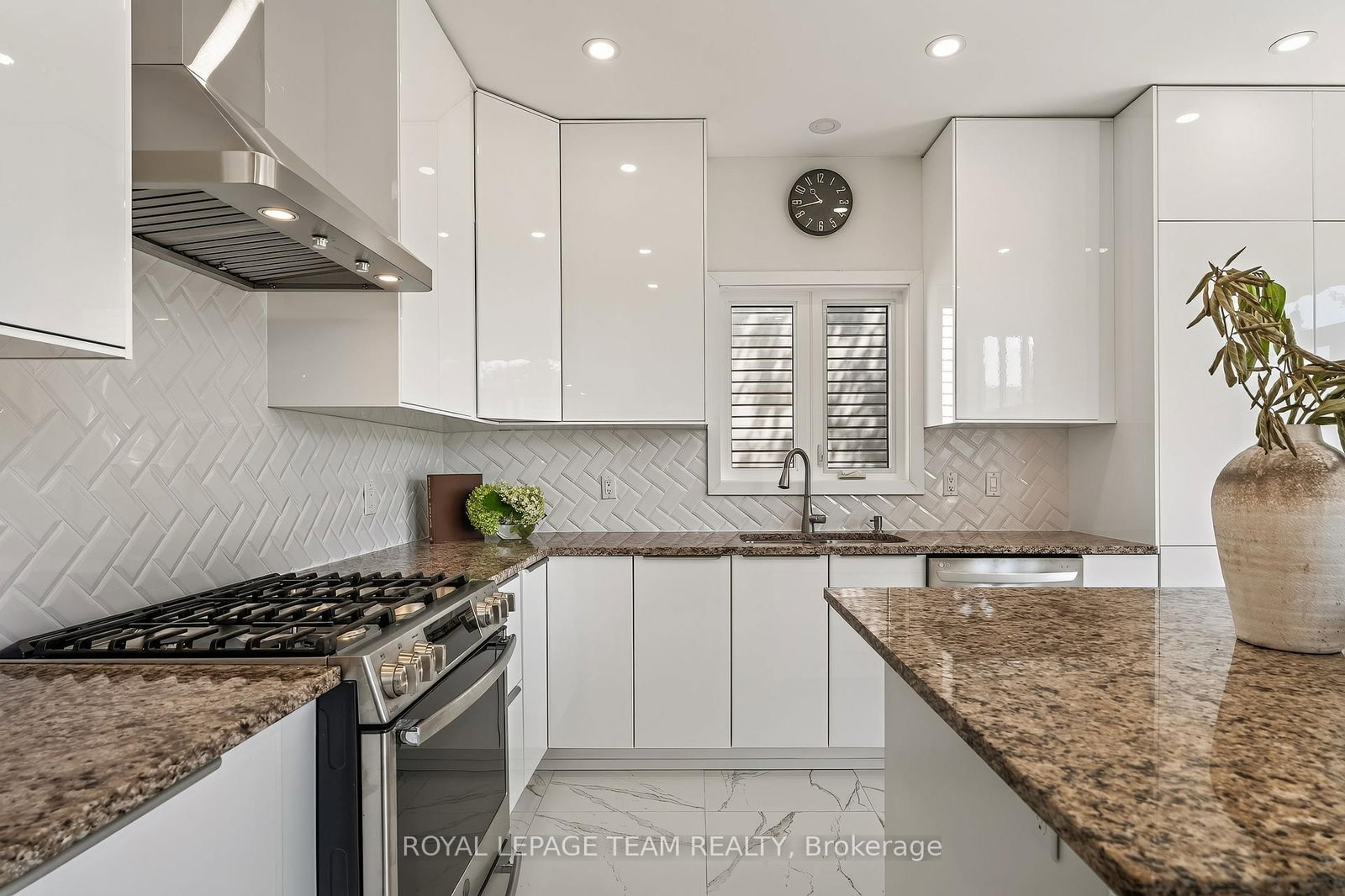 28 Borealis Crescent • Ottawa, ON photo 16