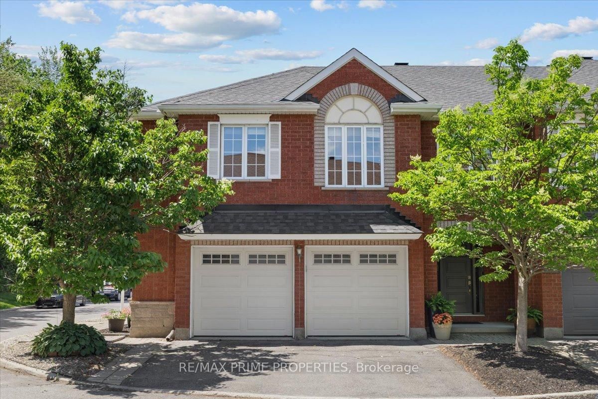 Townhouse for sale at 201 Gladeview Private, Ottawa, Ontario, K1T 4A6 - Upper Hunt Club - MLS: X13663304