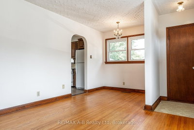 34 Warner Street • St. Marys, ON photo 9