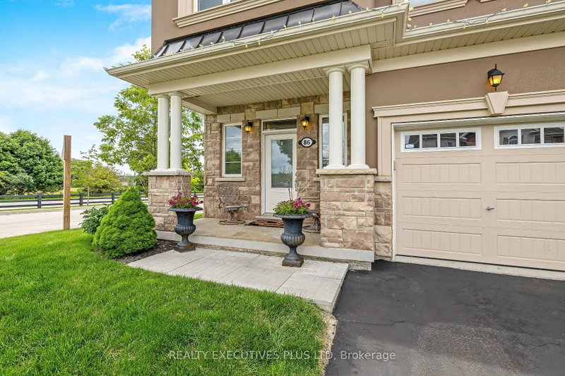86 Stillwater Crescent