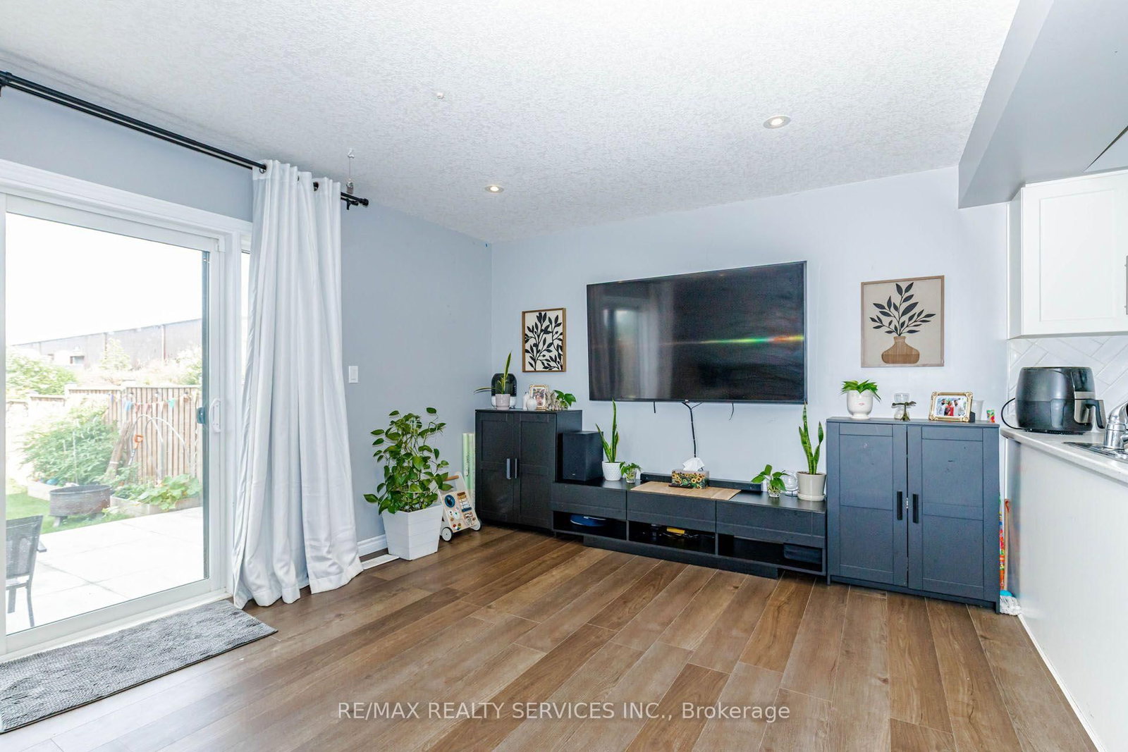 1561 Dunkirk Avenue • Woodstock, ON photo 16