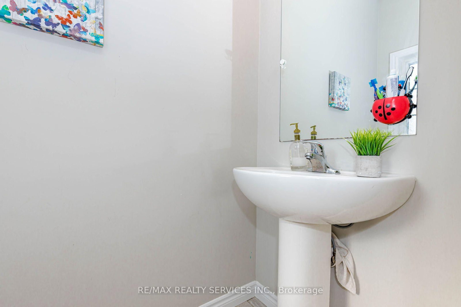 1561 Dunkirk Avenue - Photo 18