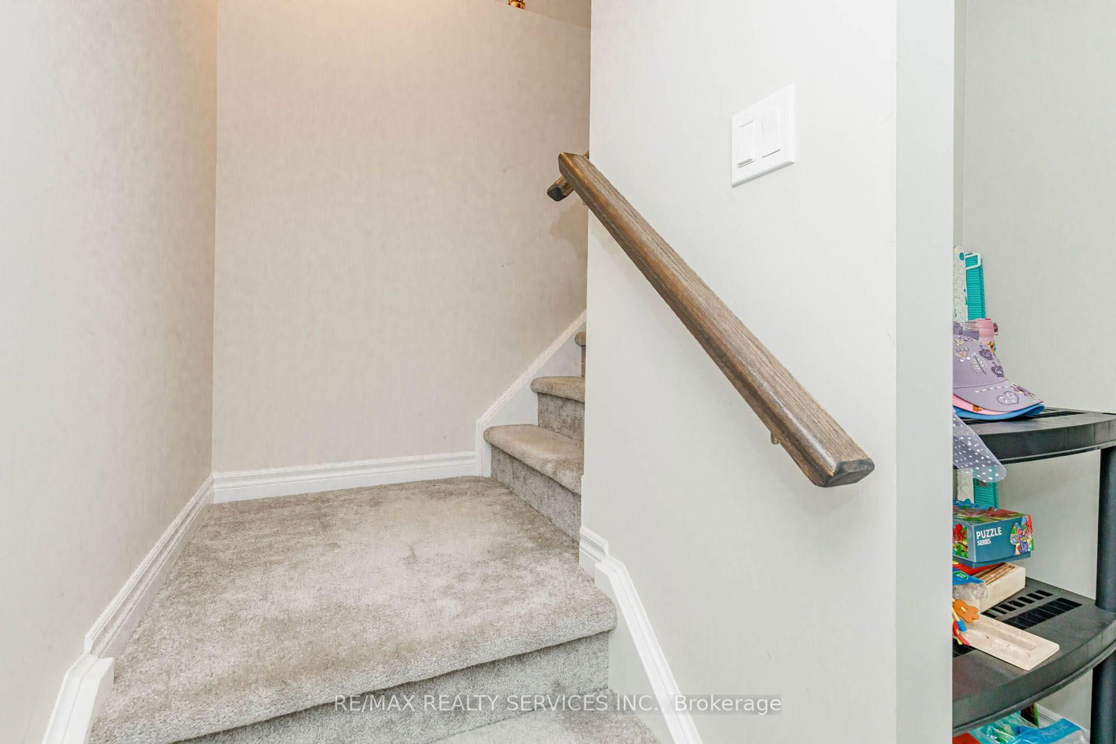 1561 Dunkirk Avenue • Woodstock, ON photo 34