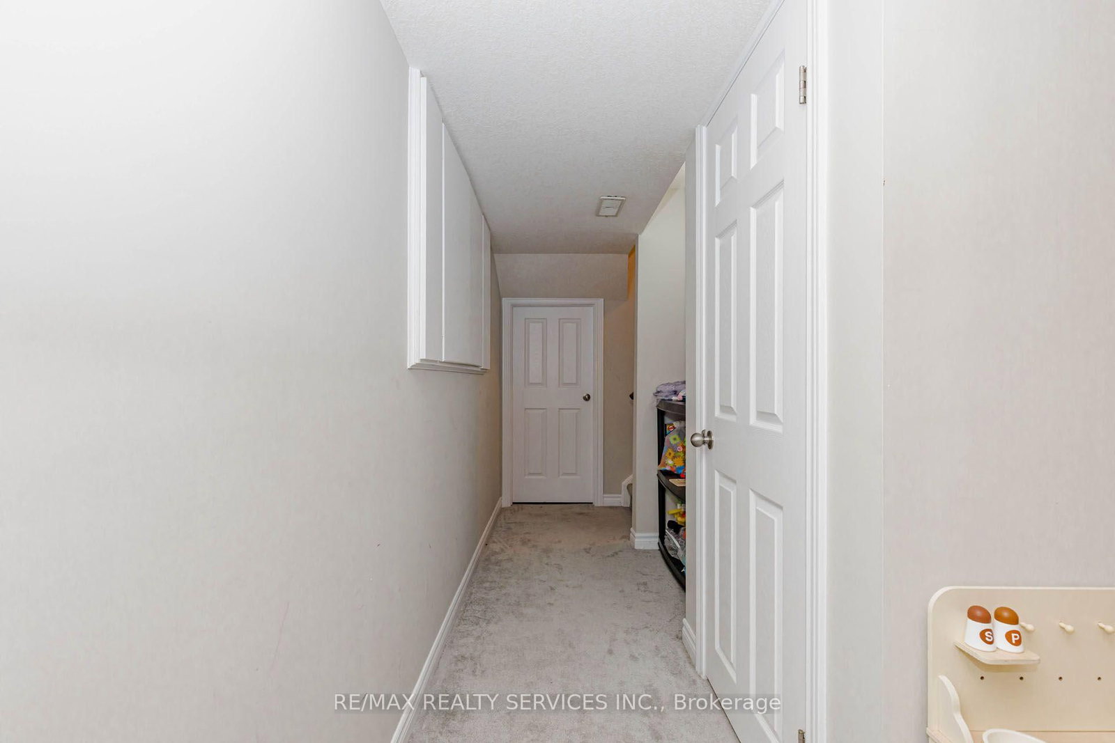 1561 Dunkirk Avenue • Woodstock, ON photo 35
