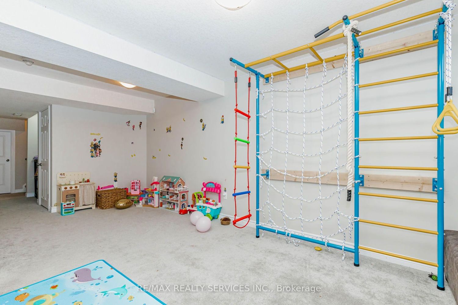 1561 Dunkirk Avenue - Photo 39