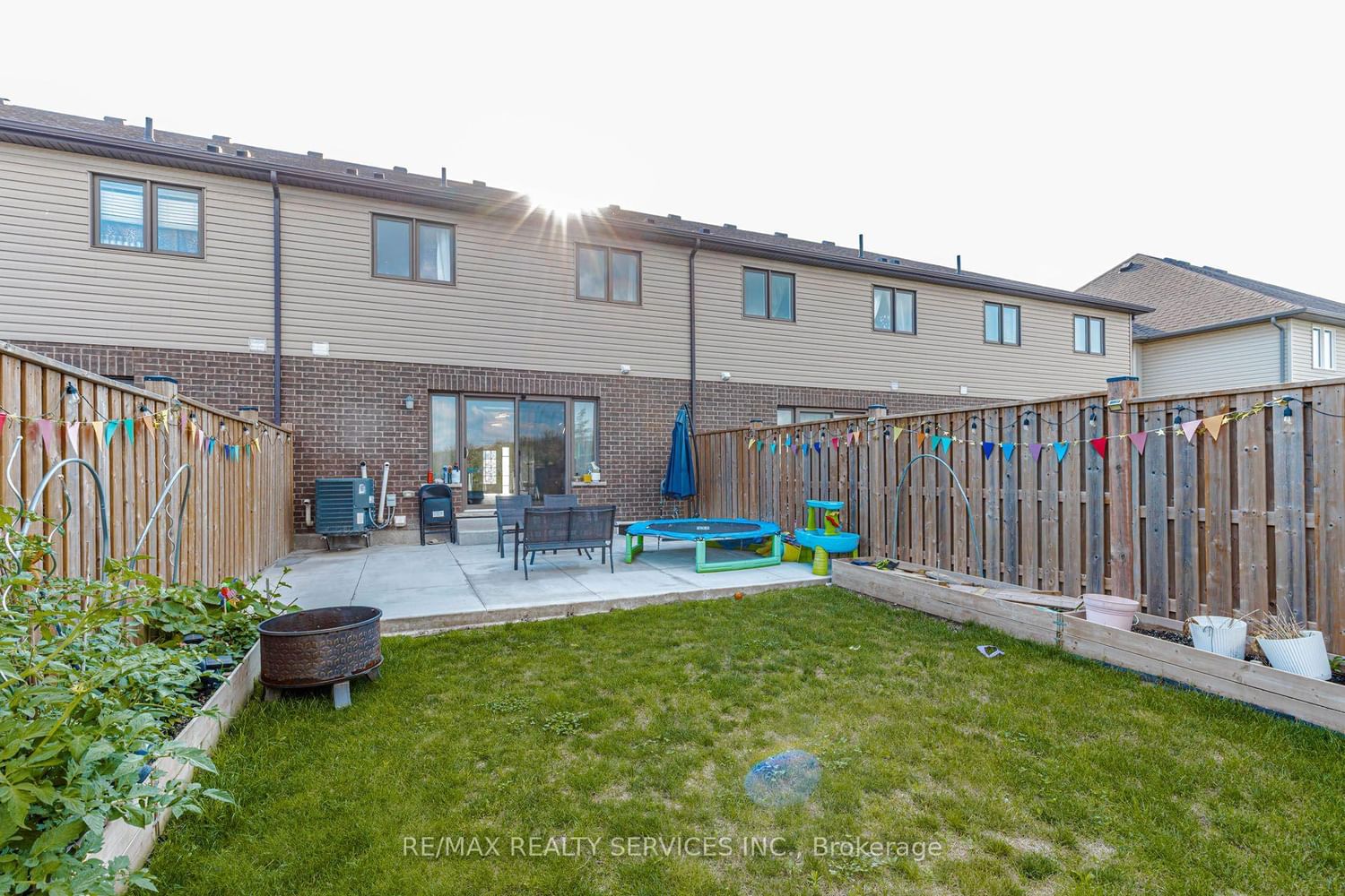 1561 Dunkirk Avenue • Woodstock, ON photo 46