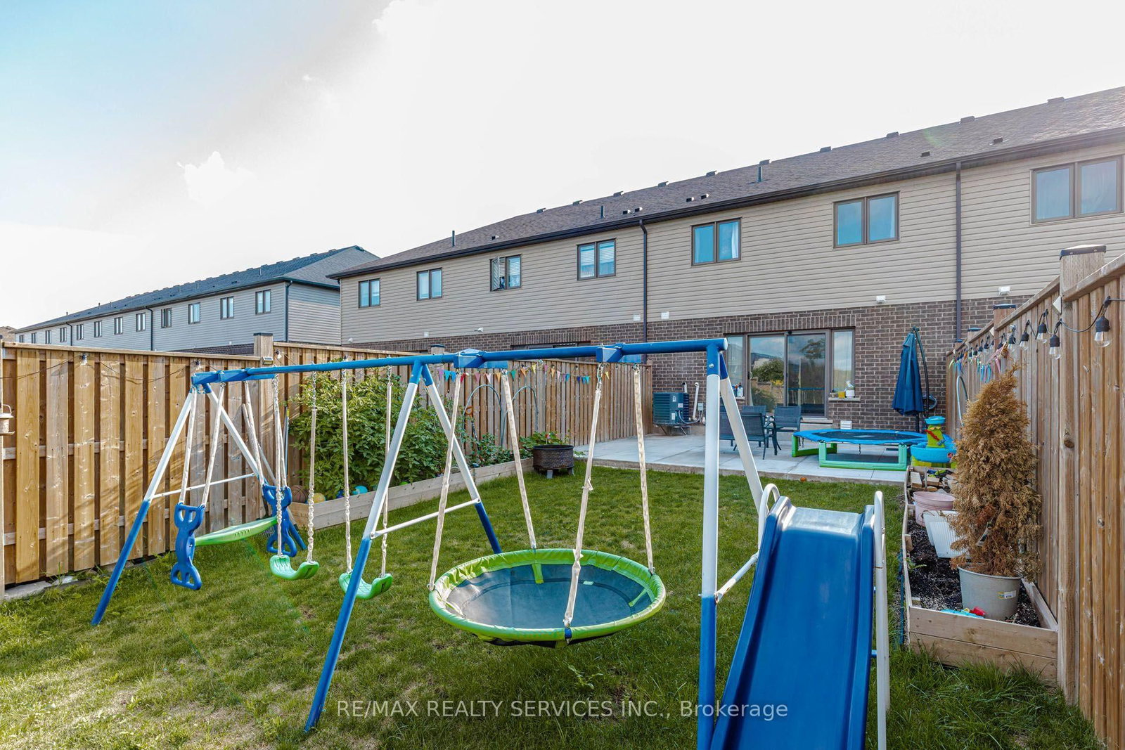 1561 Dunkirk Avenue • Woodstock, ON photo 48
