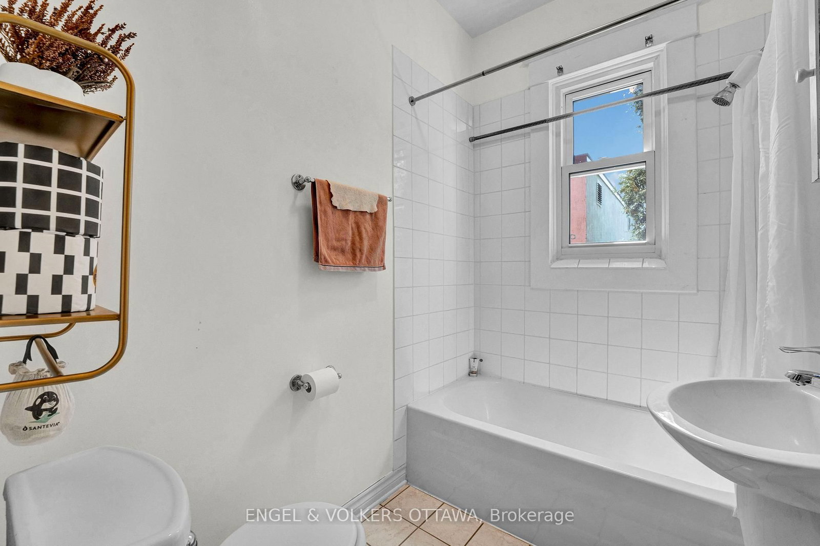 172 Ivy Crescent, Unit 2 - Photo 15