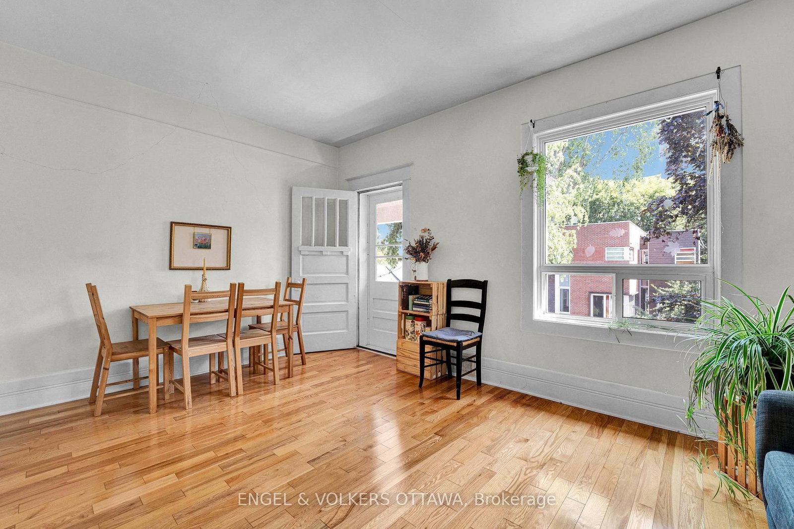 2 - 172 Ivy Crescent, Ottawa 2