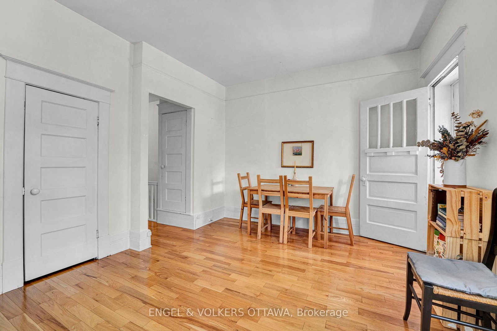 2 - 172 Ivy Crescent, Ottawa 5