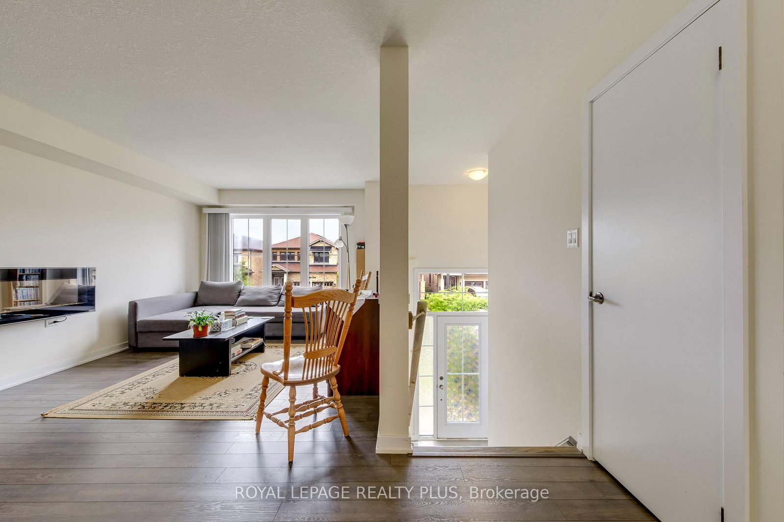 68 Crafter Crescent • Hamilton, ON photo 5