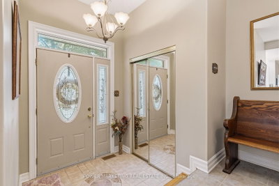 164 Baillie Avenue • Ottawa, ON photo 4