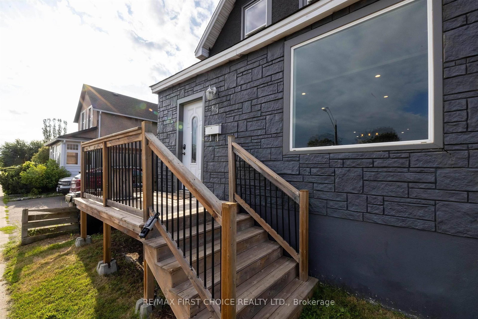 513 Christina Street E • Thunder Bay, ON photo 3