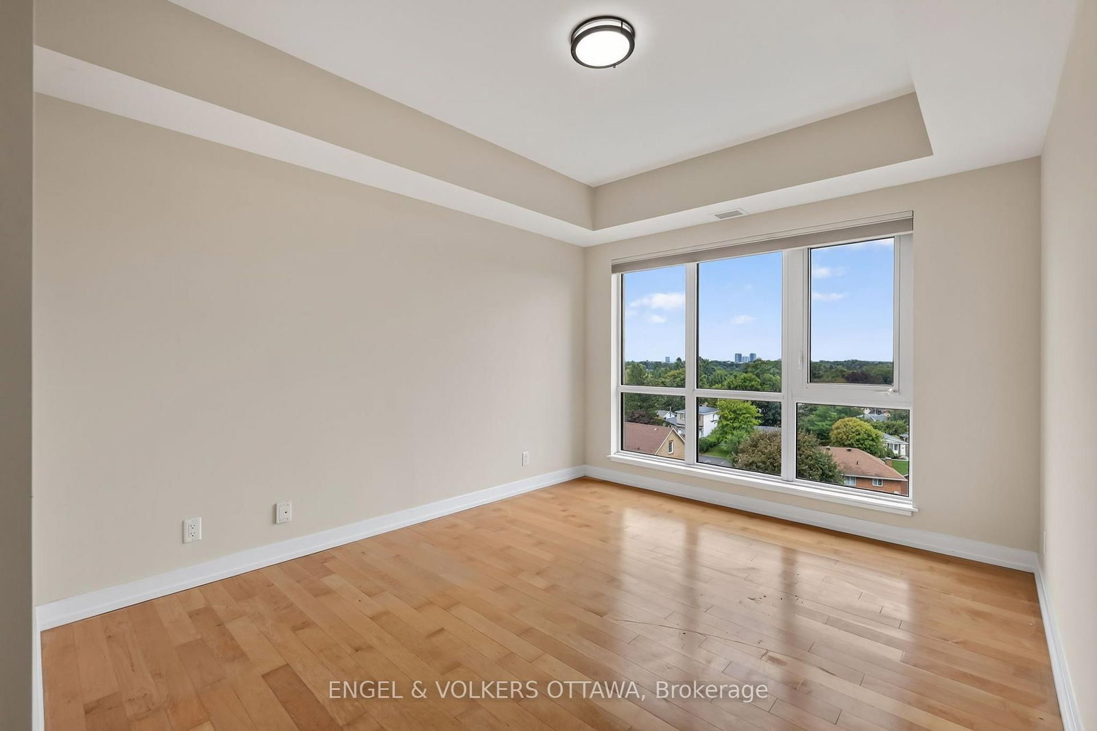330 Titan Private • #711 • Ottawa, ON photo 37