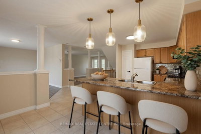 43 Decaro Crescent • Cambridge, ON photo 3