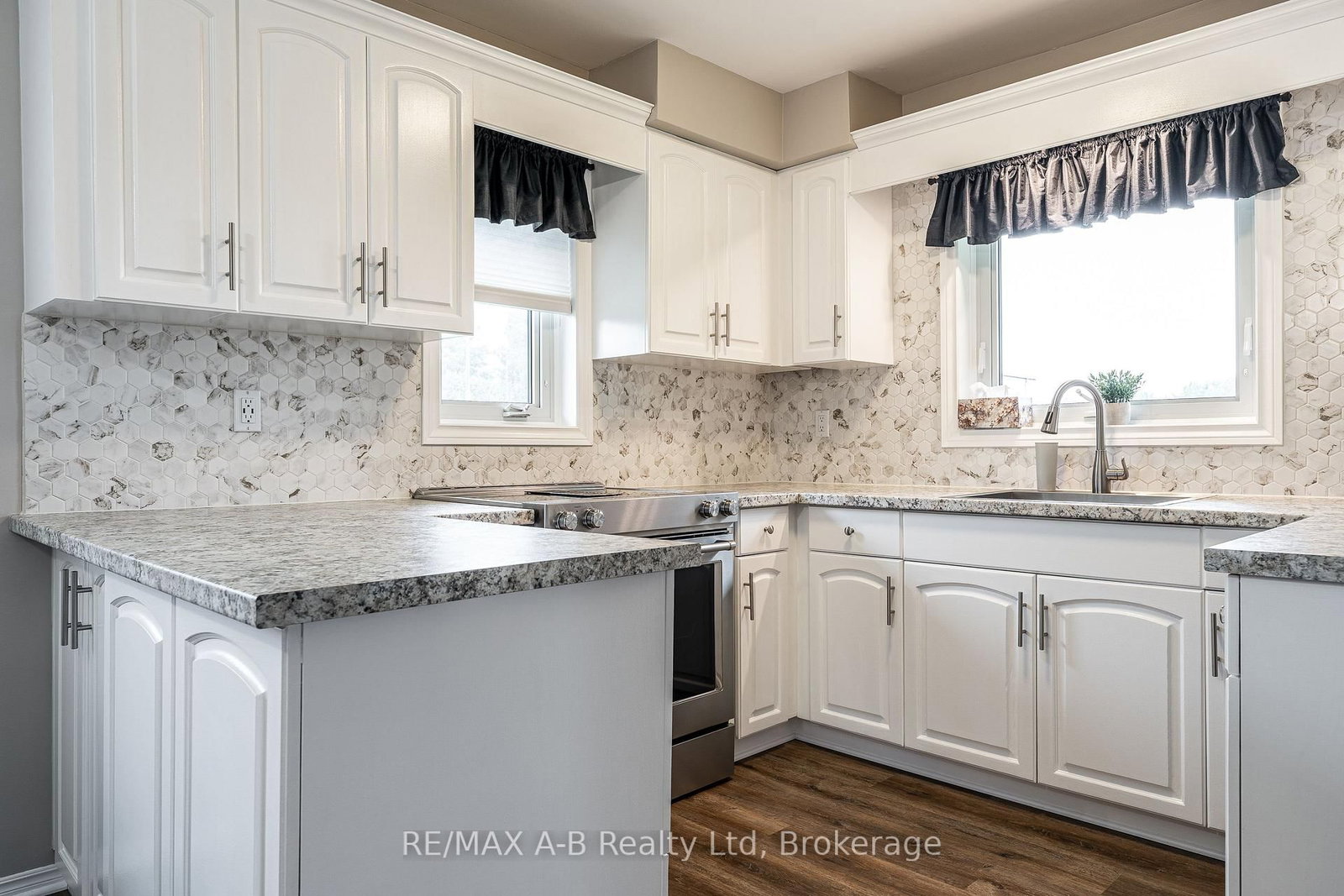 6 Hillside Court • St. Marys, ON photo 11