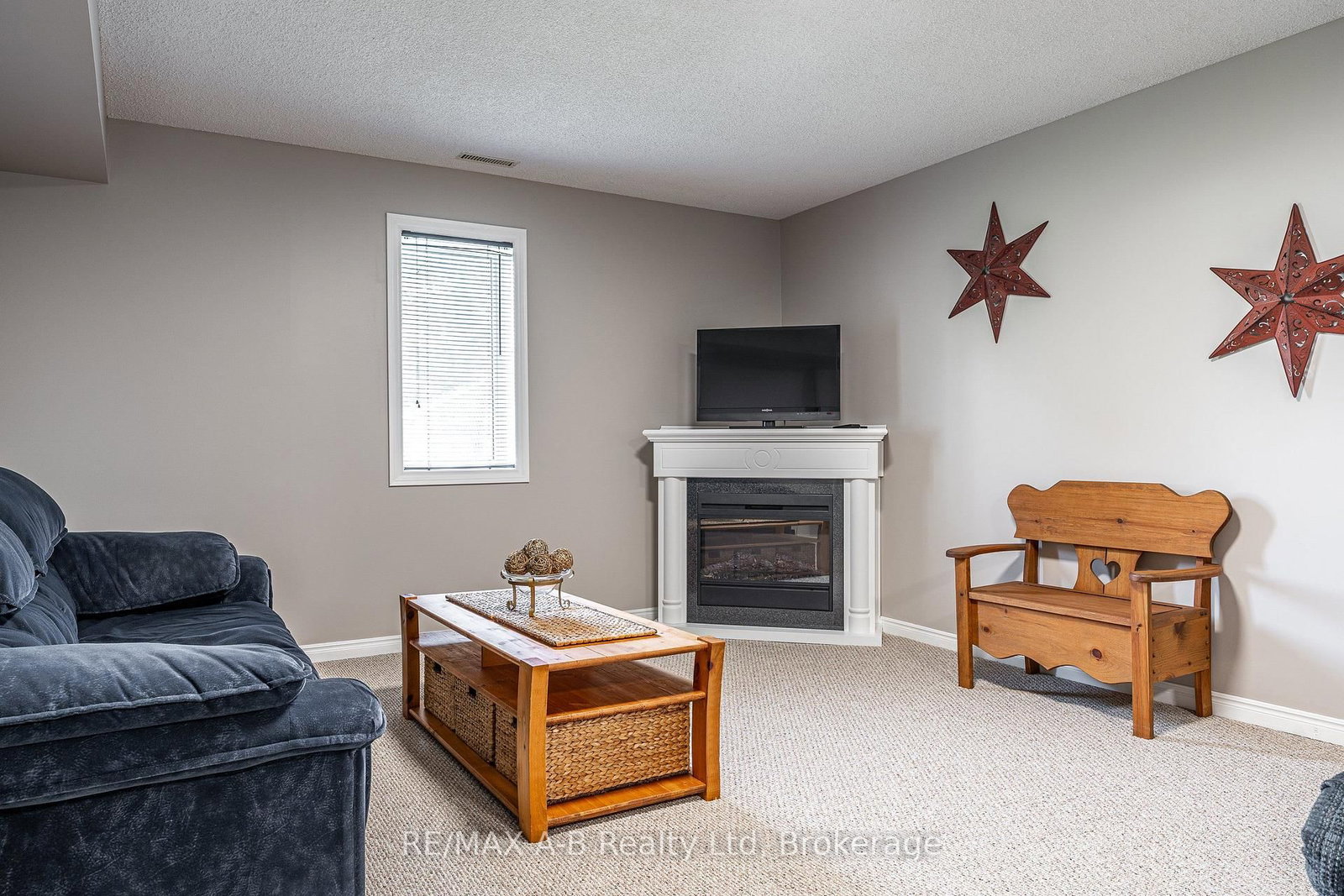 6 Hillside Court • St. Marys, ON photo 32