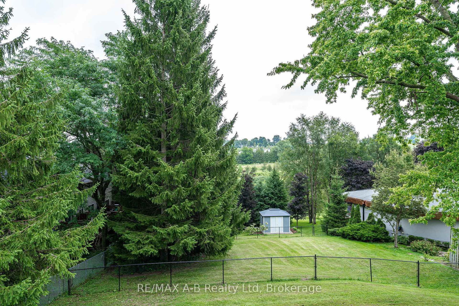 6 Hillside Court • St. Marys, ON photo 40