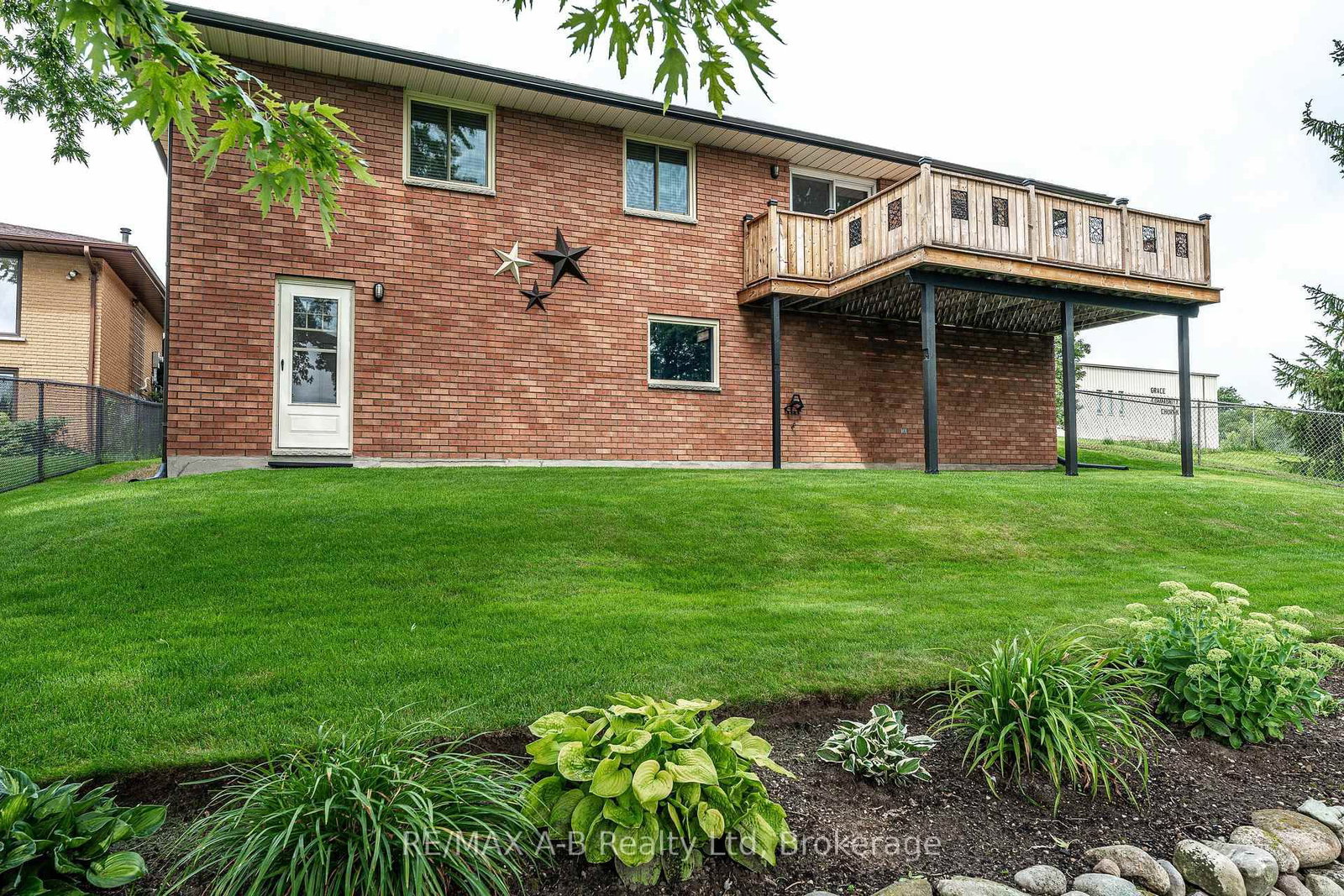 6 Hillside Court • St. Marys, ON photo 42