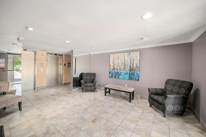 704 - 600 Grenfell Drive