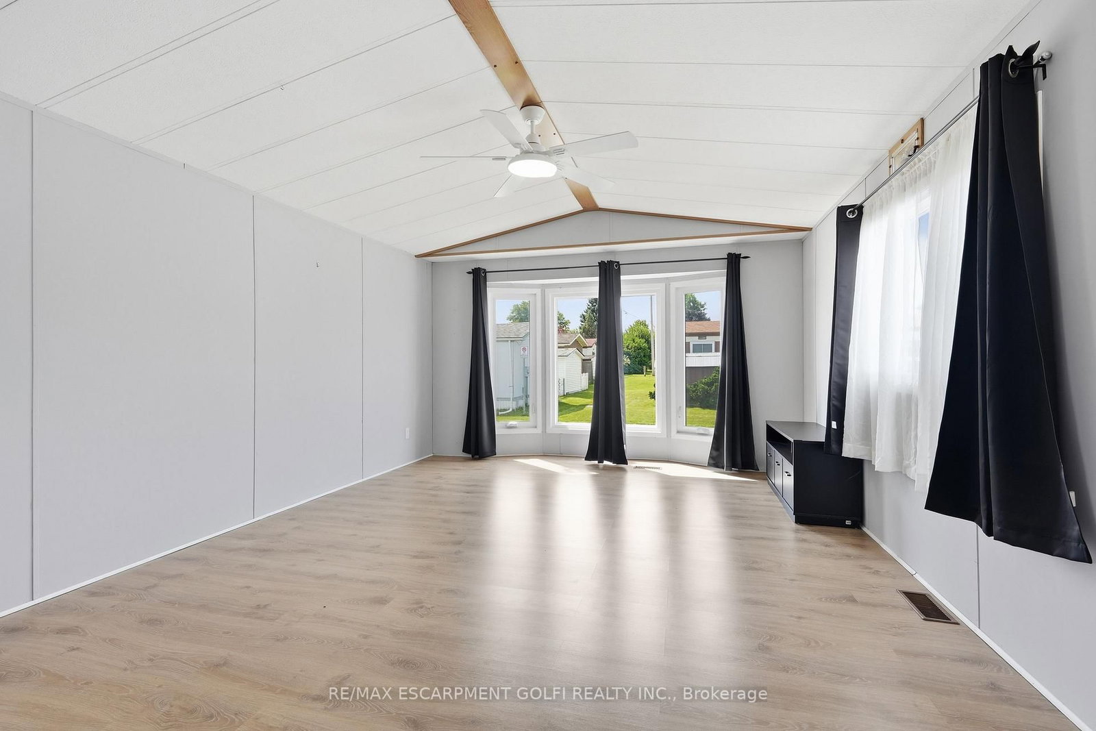 4581 Rachel Lane • Lincoln, ON photo 6