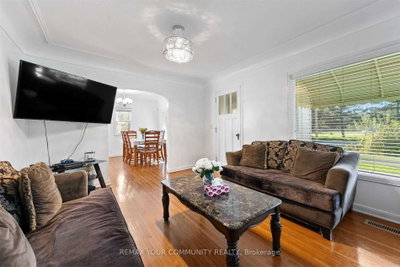 4276 Howard Avenue • Windsor, ON photo 9